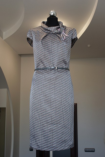 Атласное платье "Одри Хэпберн"