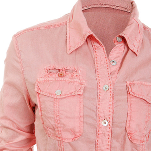 Женская рубашка нежно - розового цвета на поясе