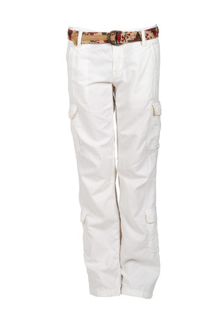 Свободные белые брюки с карманами