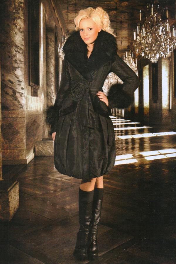 Эффектное пальто с роскошной меховой отделкой "Leyla"